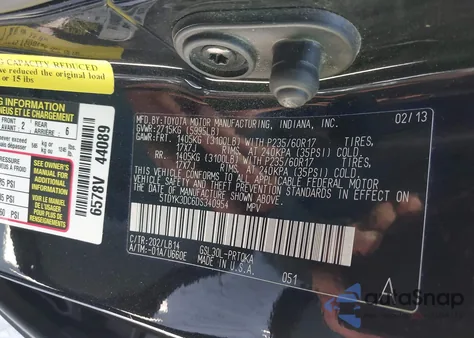 2013 Toyota Sienna Xle V6 8 Passenger z USA, uszkodzony, nr VIN 5TDYK3DC6DS340954